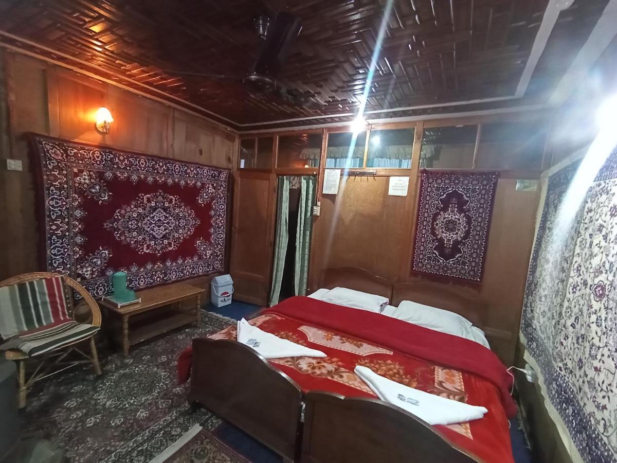 New Bombay Heritage Group Of House Boat Srīnagar エクステリア 写真