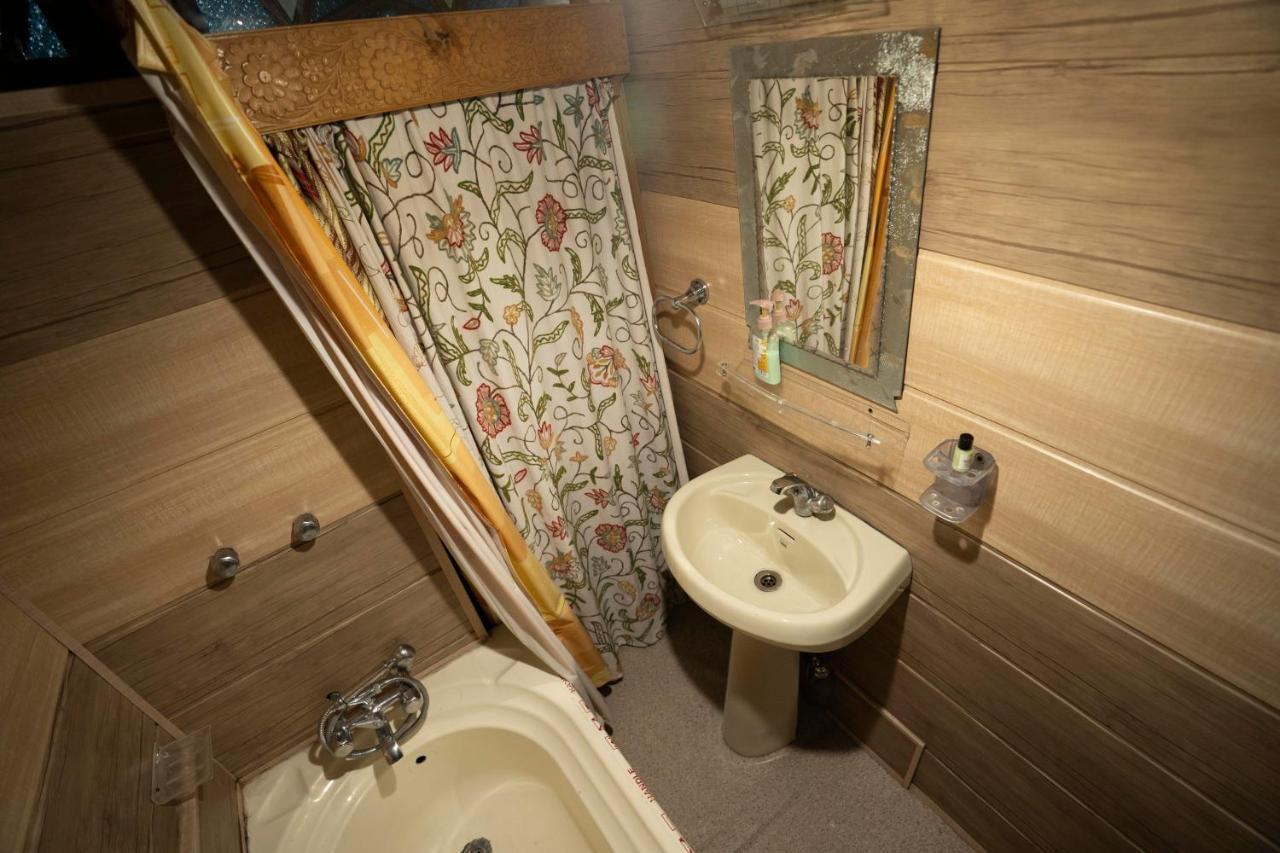 New Bombay Heritage Group Of House Boat Srīnagar エクステリア 写真